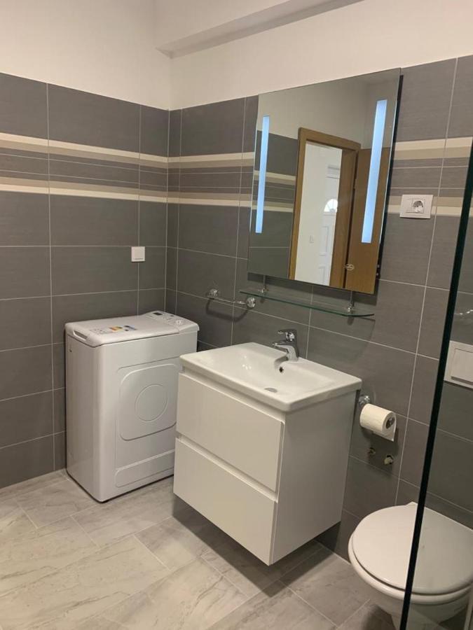 Apartman Dalija Vinkuran Exterior photo